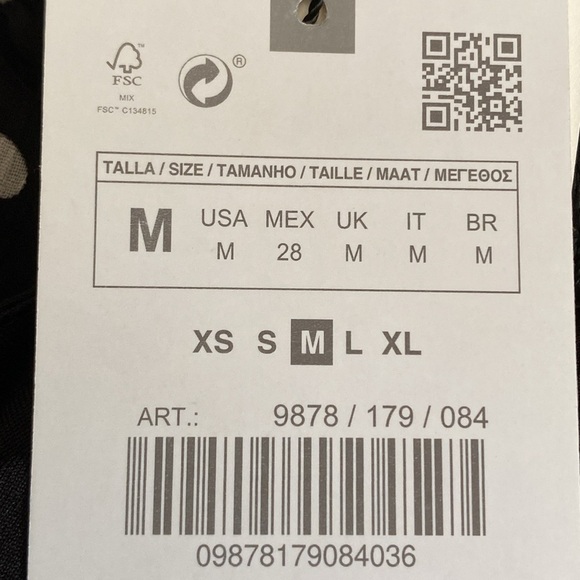 NWT Polka Dot Print Short Dress With Ruffles. Size M. - Picture 7 of 9